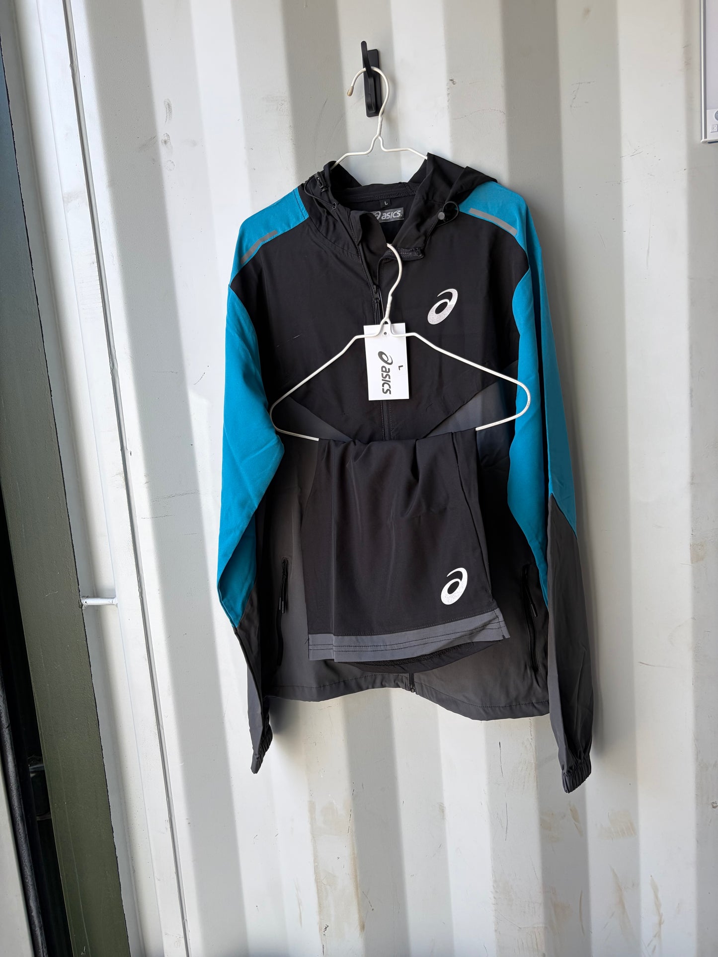 Asix windbreaker set