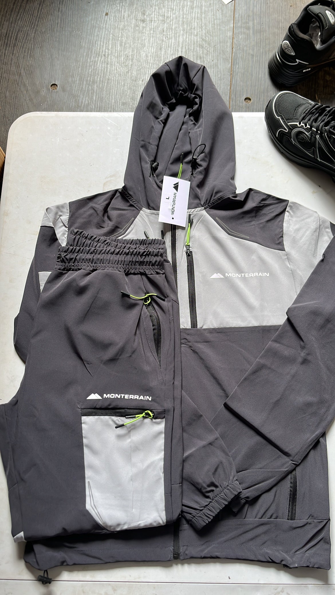 Mountain tracksuit