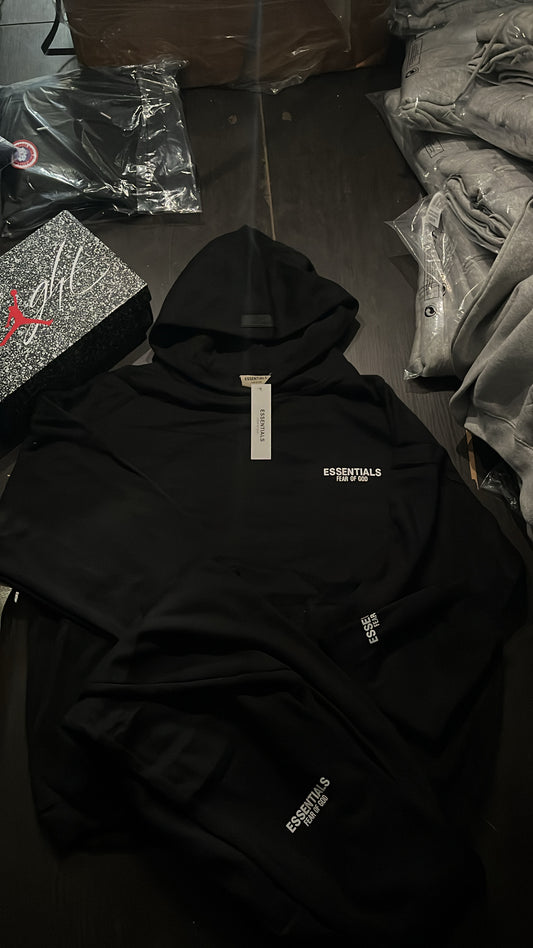 Essential tracksuit