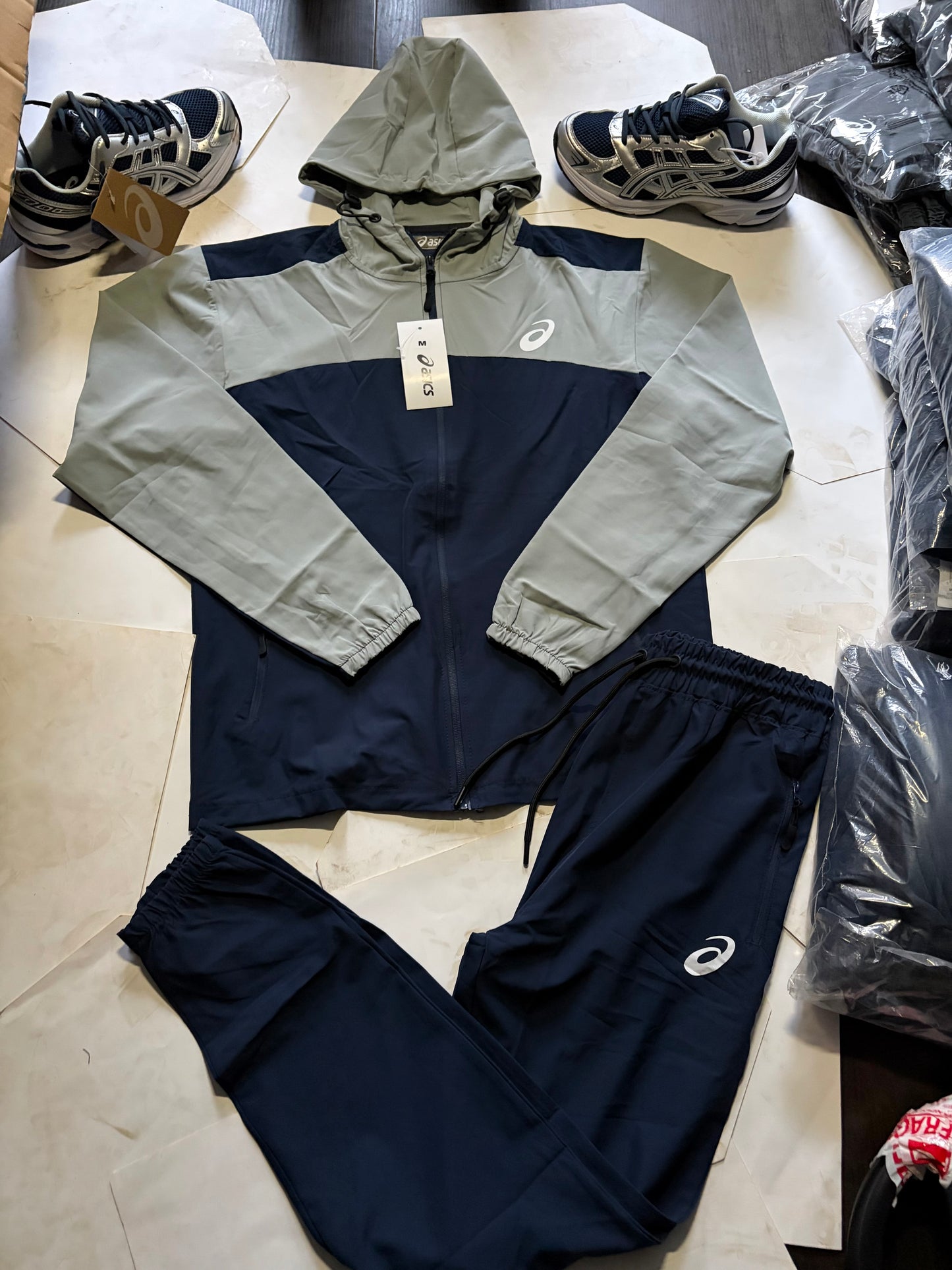 Axix tracksuit