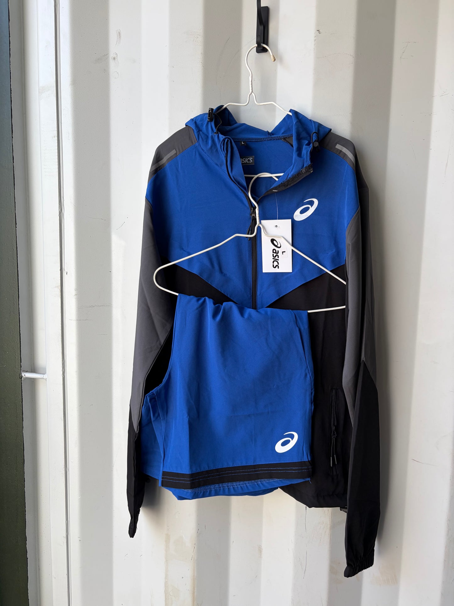 Asix windbreaker set