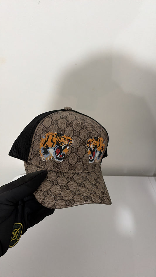Caps