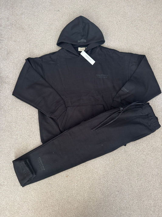 Essential tracksuit style 1