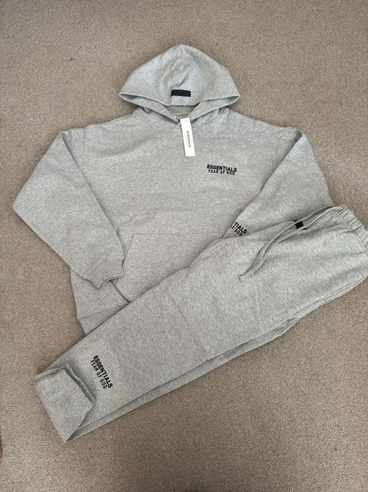 Essential tracksuit style 1